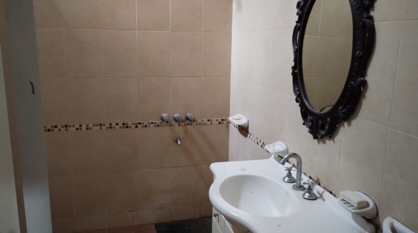 ALQUILER,ALQUILA,CASA,ALTA,GRACIA,BARRIO,NORTE,CERCA,CENTRO