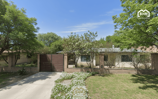 SE VENDE EN ANISACATE CASA QUINTA AMPLIO TERRENO Y PISCINA