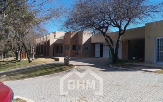VENTA DE CASA DE CAMPO EN FALDA DEL CARMEN CORDOBA LOTE 1,2 HECTAREAS